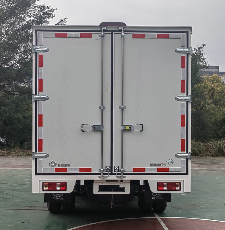 長(zhǎng)安牌CKS5032XXYD5DD61NG廂式運(yùn)輸車公告圖片