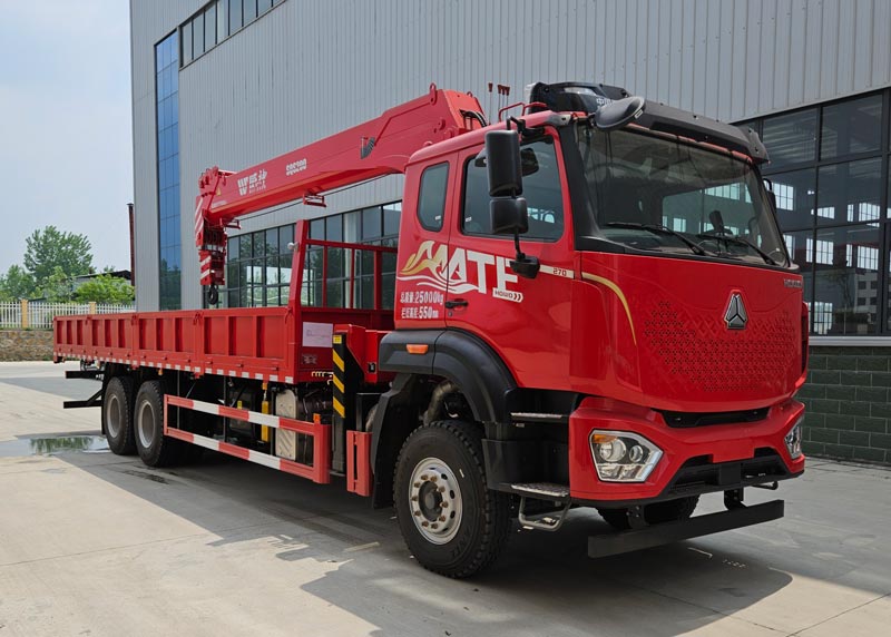 布隆牌LLL5250JSQZZ6隨車起重運輸車