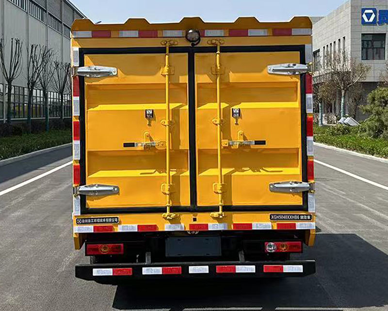 徐工牌XGH5040XXHB6救險(xiǎn)車公告圖片