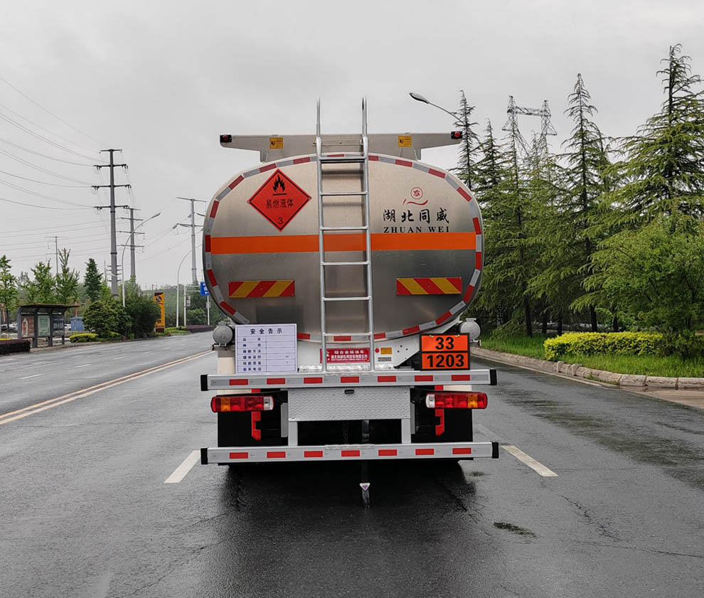 專威牌HTW5329GYYLZZ6Q鋁合金運(yùn)油車公告圖片