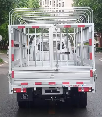 長安牌CKS5032CCYX3RD61BEV純電動(dòng)倉柵式運(yùn)輸車公告圖片