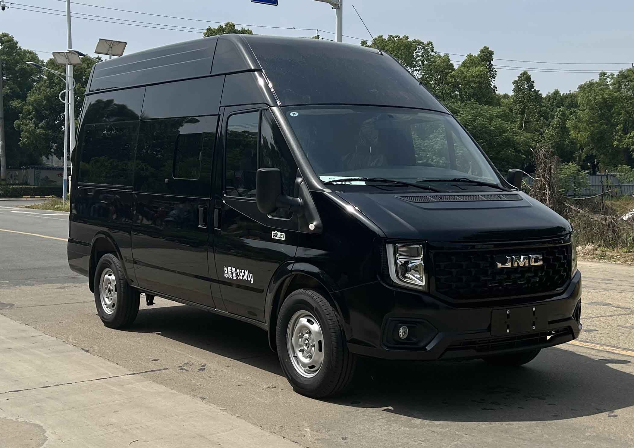 龍星匯牌HLV5041TSYJX6宿營(yíng)車