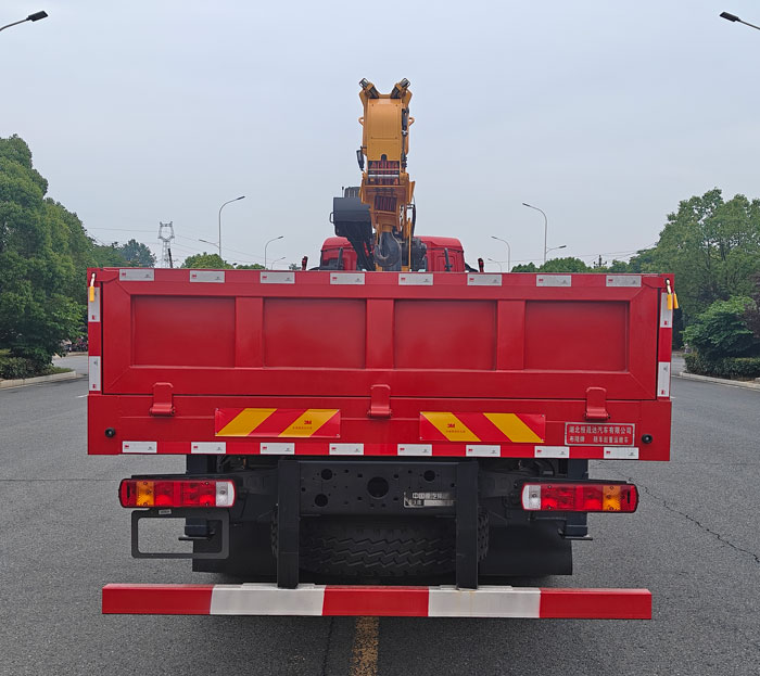 布隆牌LLL5310JSQZZ6隨車起重運(yùn)輸車公告圖片