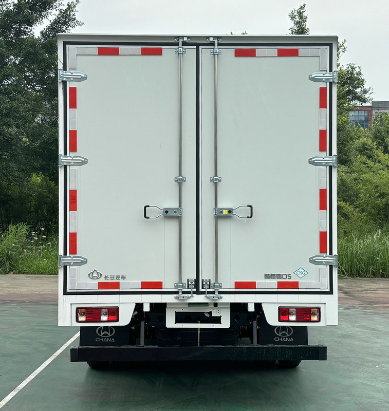 長(zhǎng)安牌CKS5042XXYD5FS62NG廂式運(yùn)輸車(chē)公告圖片