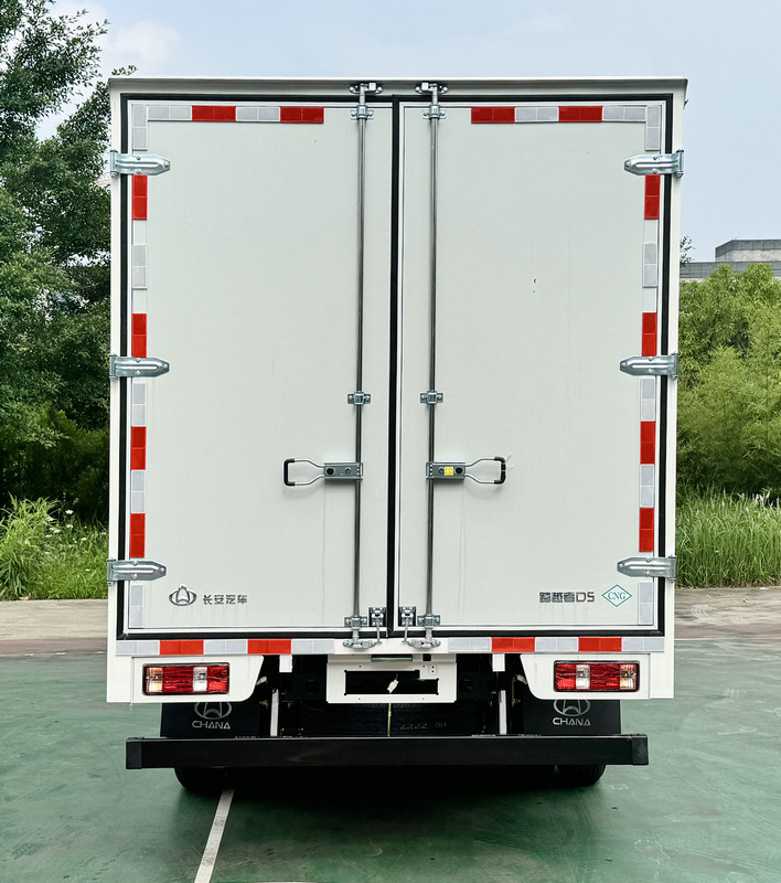 長安牌CKS5042XXYD5FD62NG廂式運輸車公告圖片