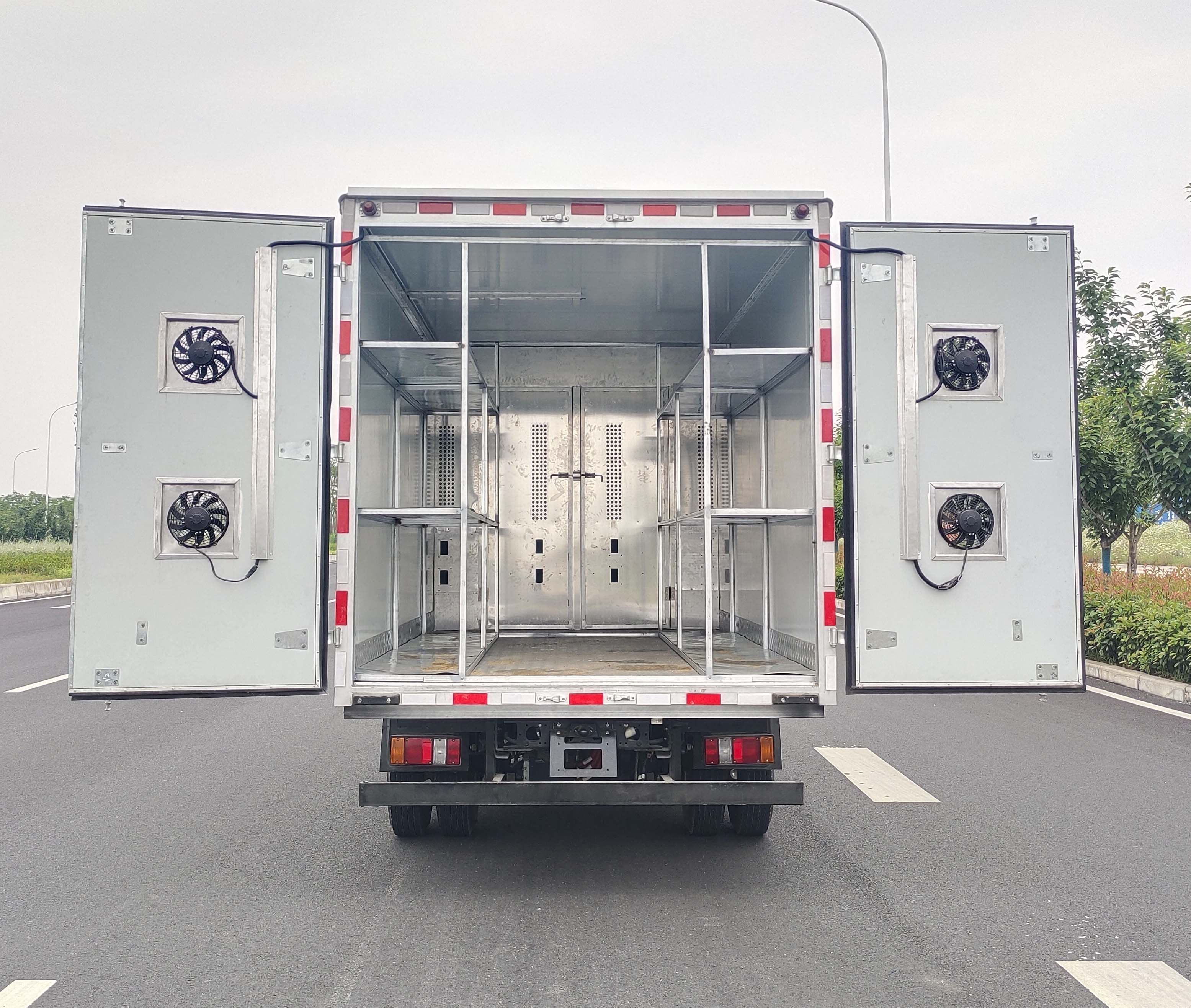 英創(chuàng)斐得牌DCA5040XCQY081BEV純電動雛禽運輸車公告圖片