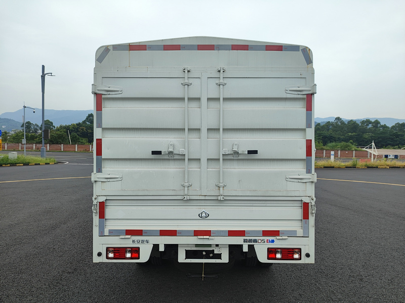 長(zhǎng)安牌CKS5032CCYD5FD61BEV純電動(dòng)倉(cāng)柵式運(yùn)輸車公告圖片