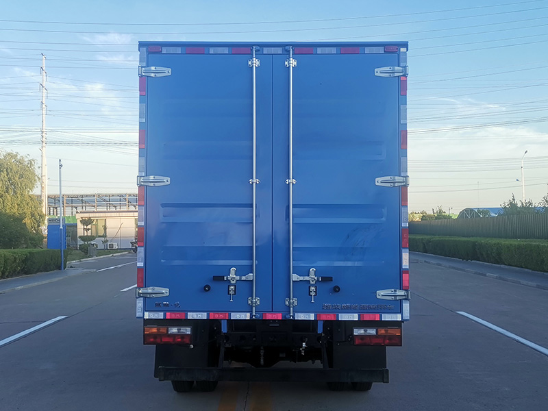 藍(lán)擎牌YTQ5042XXYJFEV341-LQ純電動(dòng)廂式運(yùn)輸車公告圖片