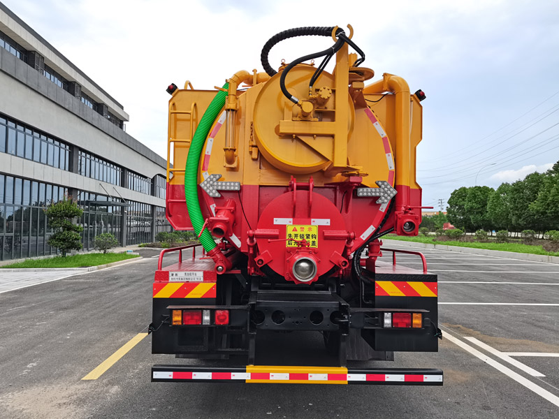 楚勝牌CSC5189GQWZ6清洗吸污車公告圖片