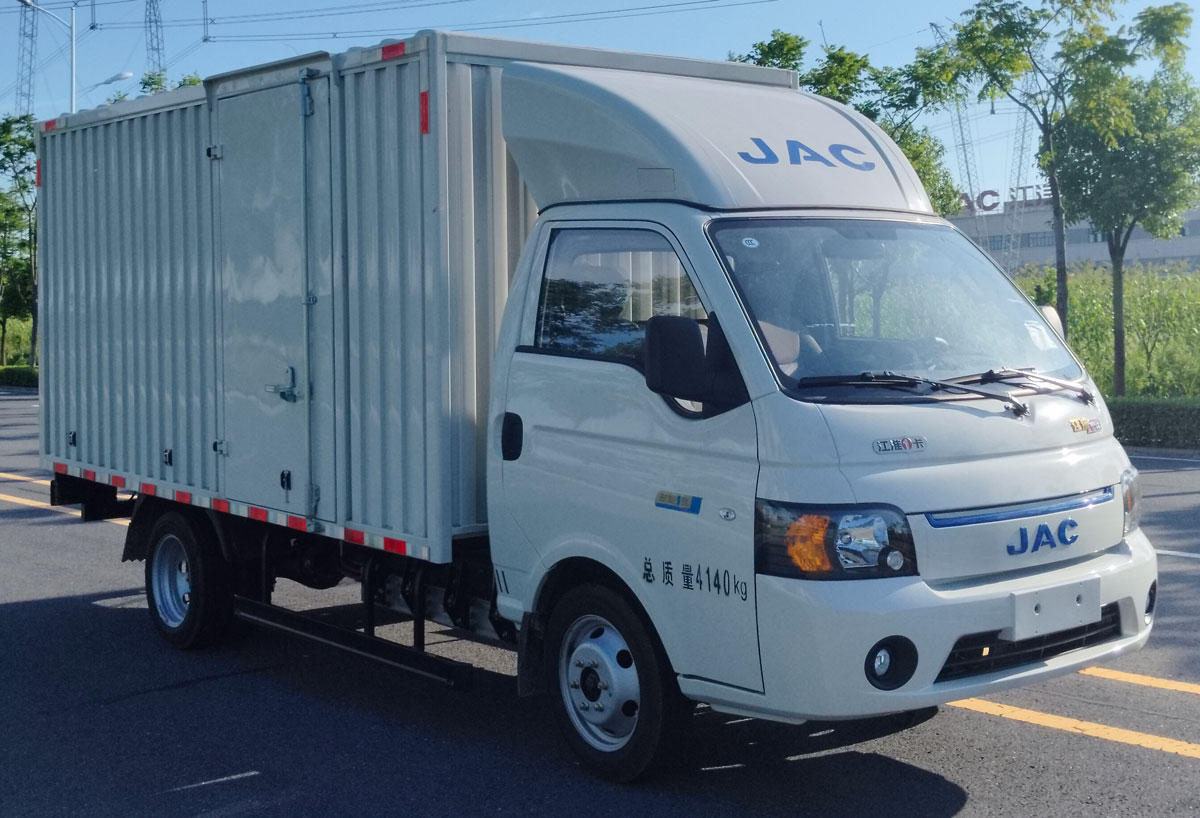 江淮牌HFC5040XXYEV8純電動(dòng)廂式運(yùn)輸車公告圖片