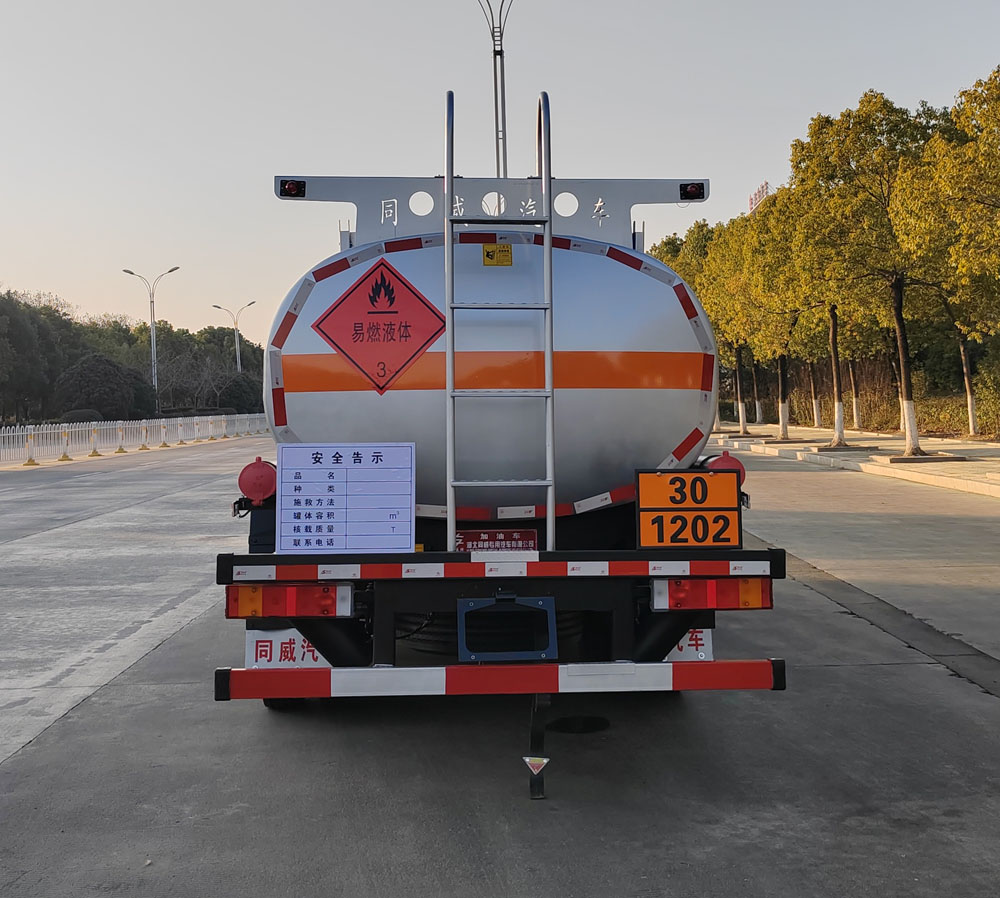 專威牌HTW5116GJYEHC6加油車公告圖片