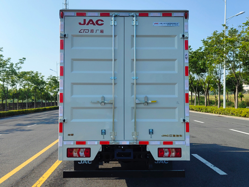 江淮牌HFC5041XXYEV20純電動(dòng)廂式運(yùn)輸車公告圖片