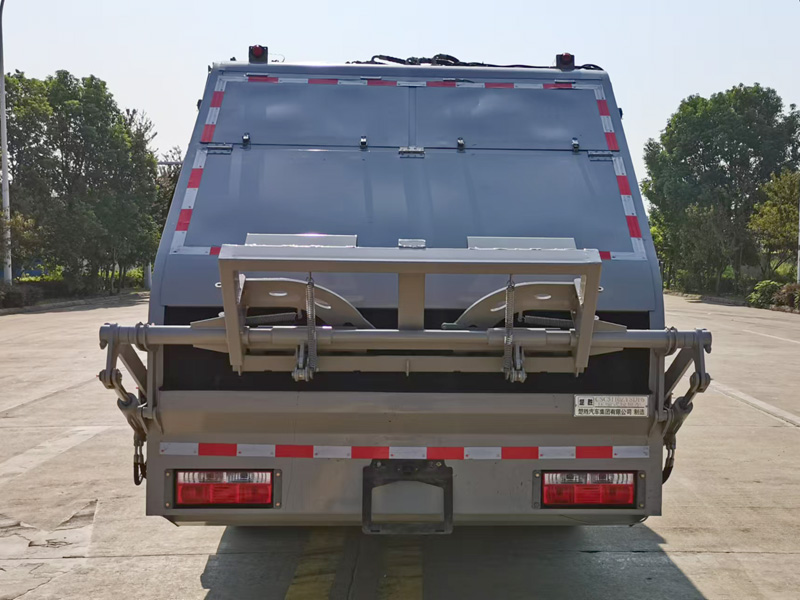 楚勝牌CSC5110ZYSDF6壓縮式垃圾車公告圖片