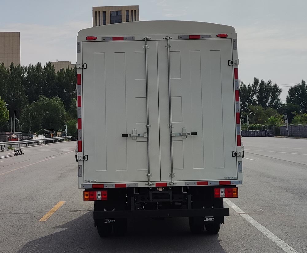 江鈴牌JX5041CCYTSGK26倉柵式運輸車公告圖片