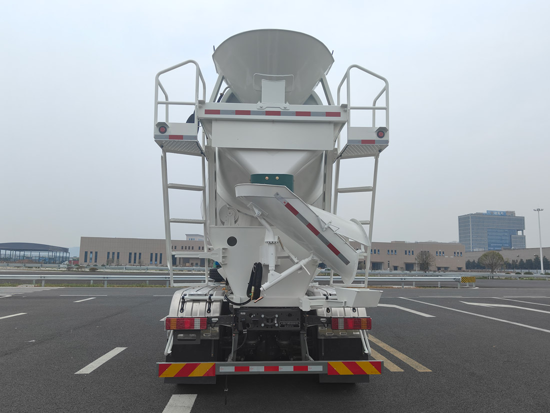 豪沃牌ZZ5317GJBV3567Z1FCEV燃料電池混凝土攪拌運輸車公告圖片