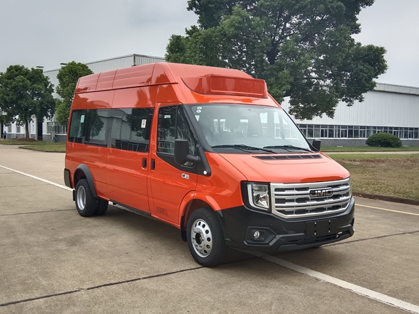 江改牌JX5040XYBMKA26-L運(yùn)兵車