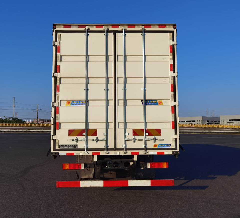 東風(fēng)牌DFV5183XXYGP6DAL廂式運(yùn)輸車(chē)公告圖片