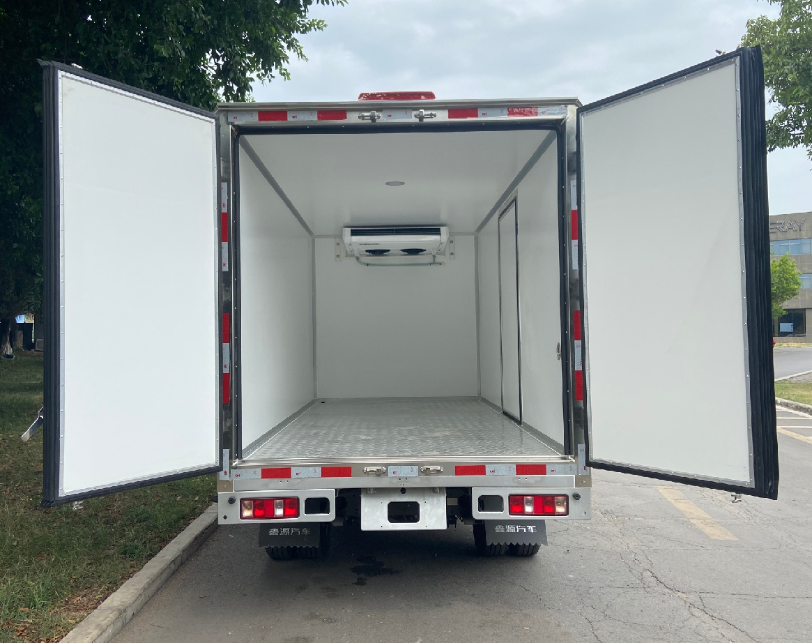 鑫源牌JKC5034XLCD0X3BEV純電動(dòng)冷藏車公告圖片