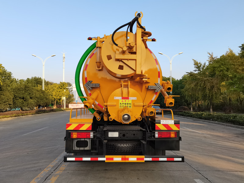 楚勝牌CSC5186GQWS6清洗吸污車公告圖片