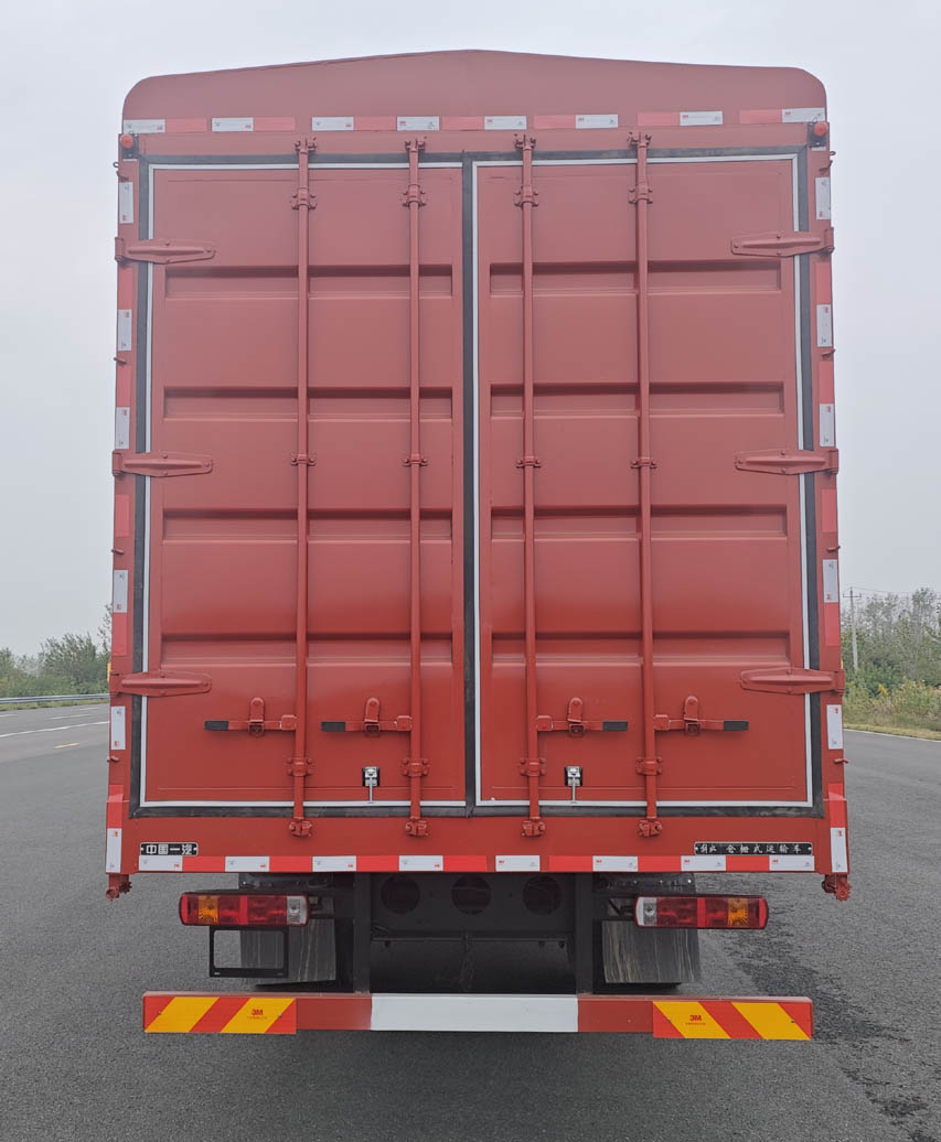 解放牌CA5260CCYP26K2L7T3E6A80倉柵式運(yùn)輸車公告圖片