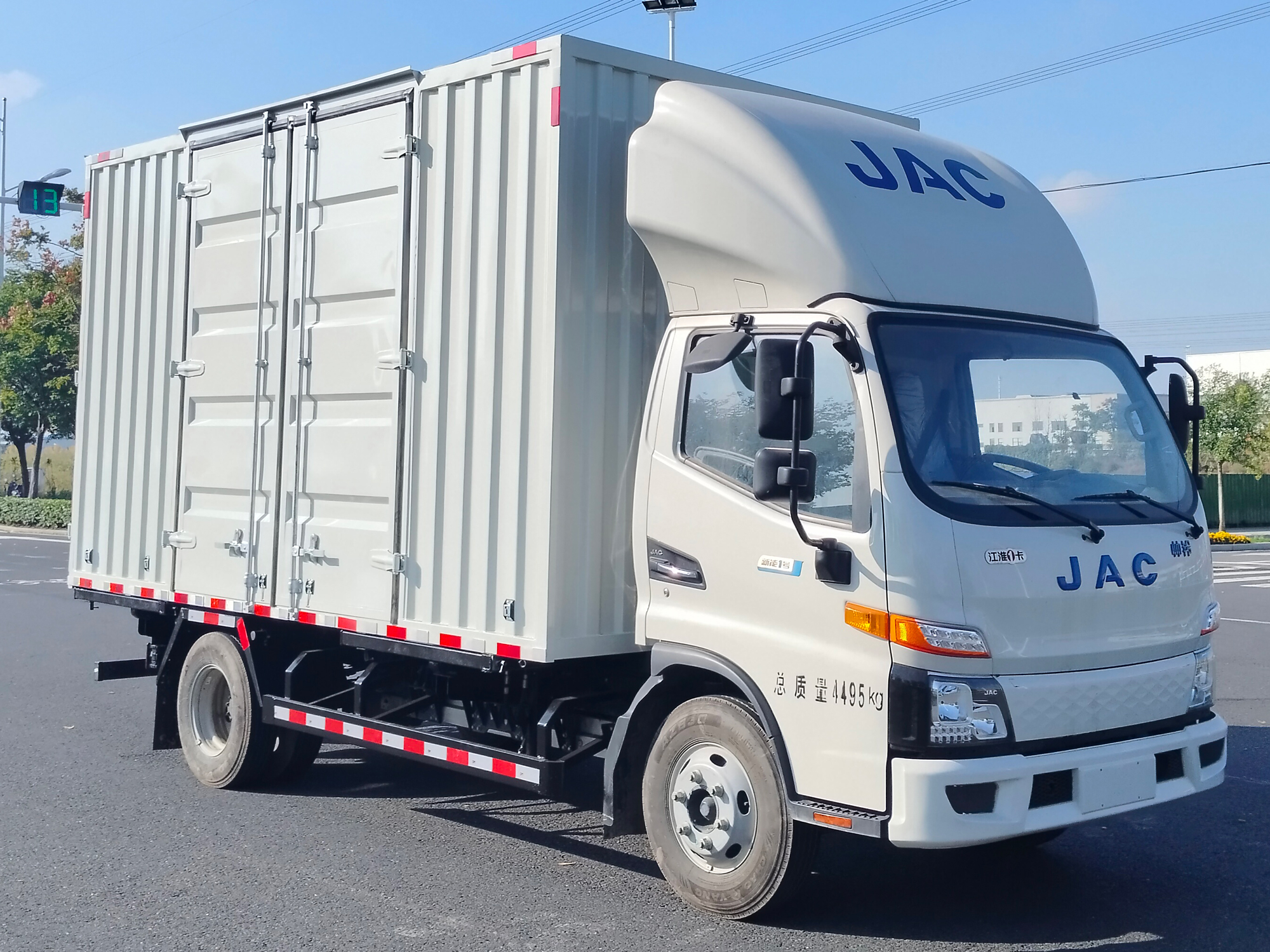 江淮牌HFC5042ZKXEV11純電動(dòng)車廂可卸式汽車公告圖片