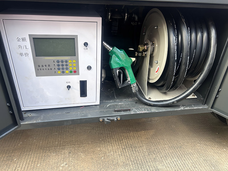 楚飛牌CLQ5123GJY6GL加油車公告圖片