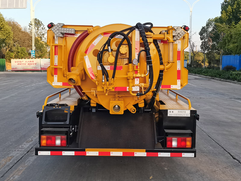 楚勝牌CSC5119GQWZ6清洗吸污車(chē)公告圖片