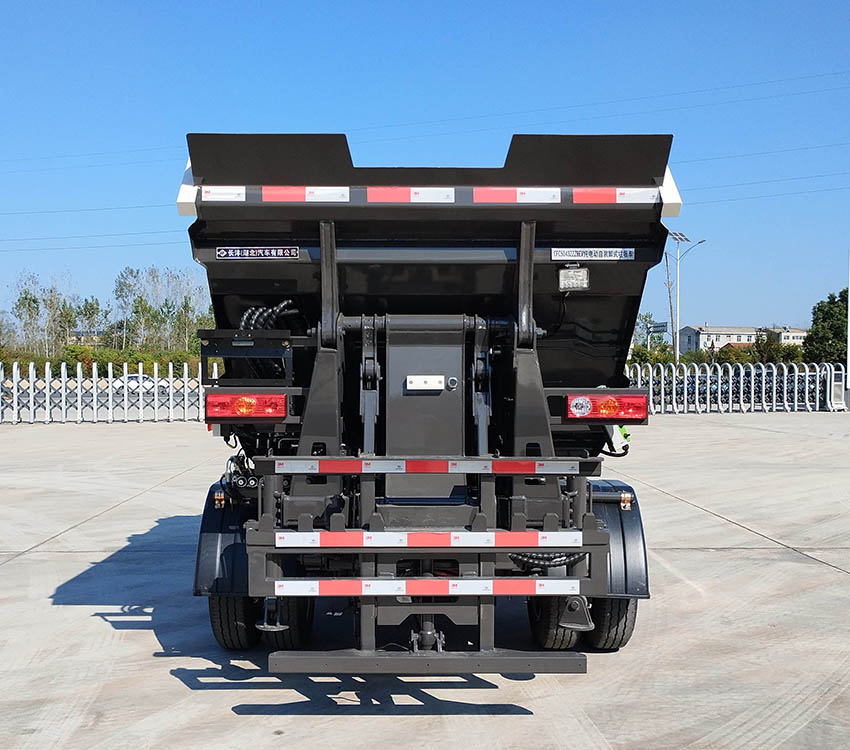 長灃牌CFC5043ZZZBEV純電動(dòng)自裝卸式垃圾車公告圖片