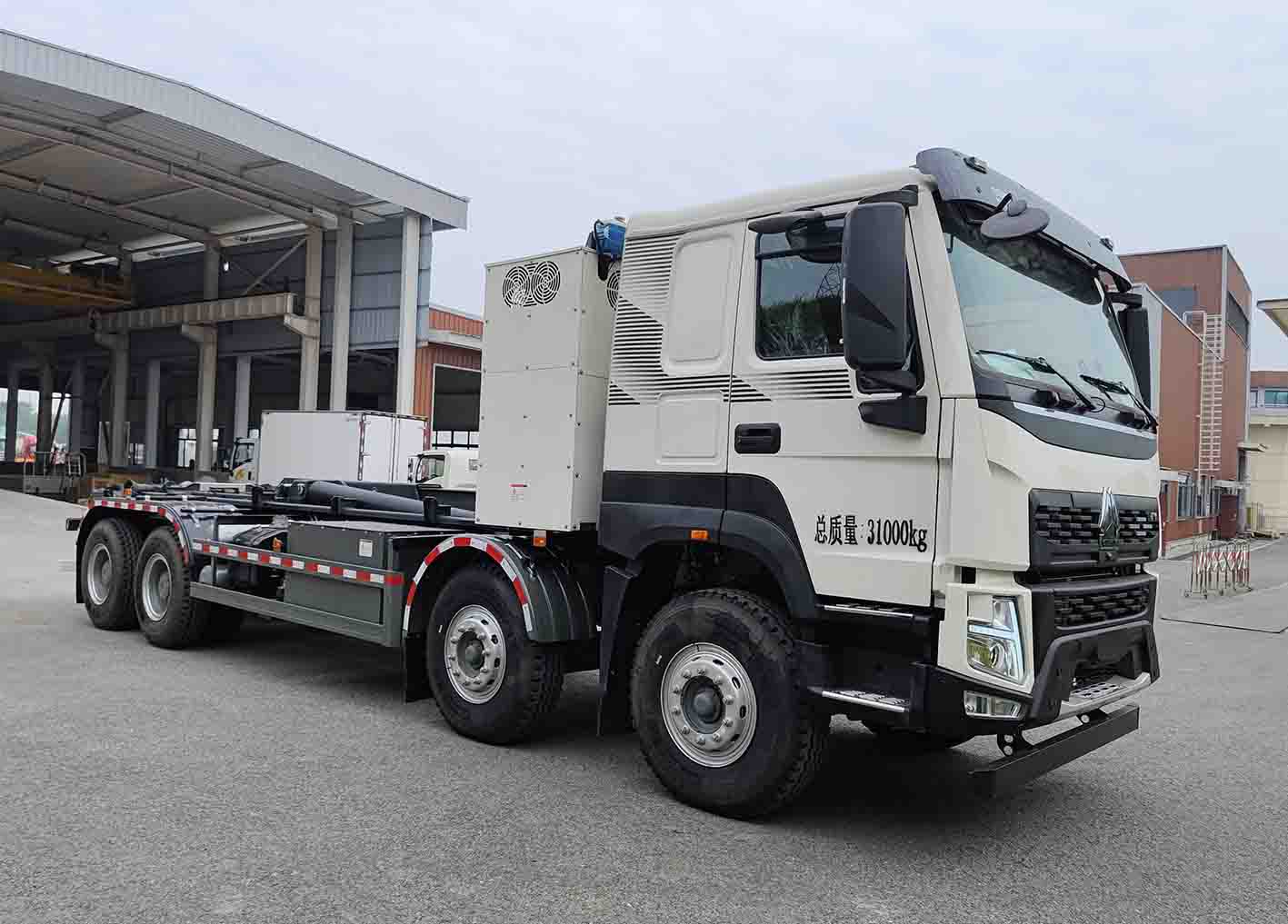 華威馳樂牌SGZ5310ZXXWPBEV純電動(dòng)車廂可卸式垃圾車公告圖片