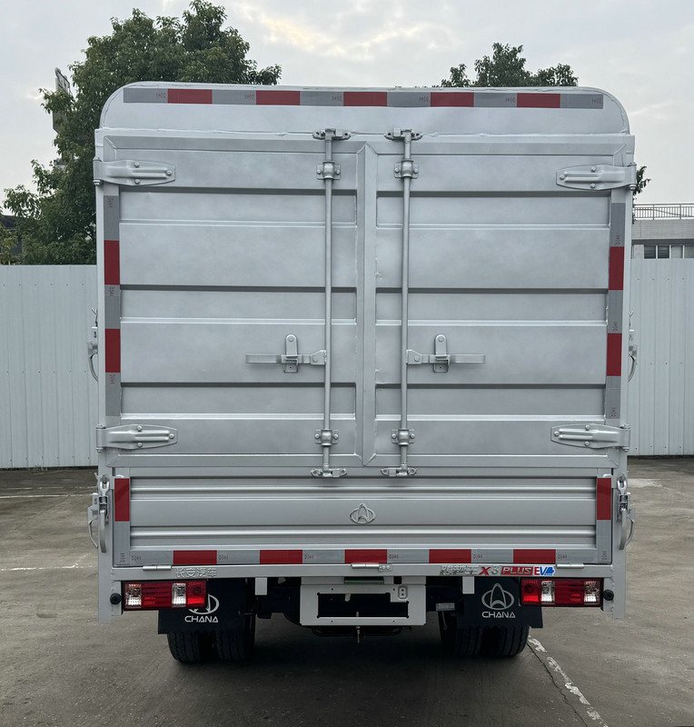 長安牌CKS5032CCYX3RD62BEV純電動倉柵式運輸車公告圖片