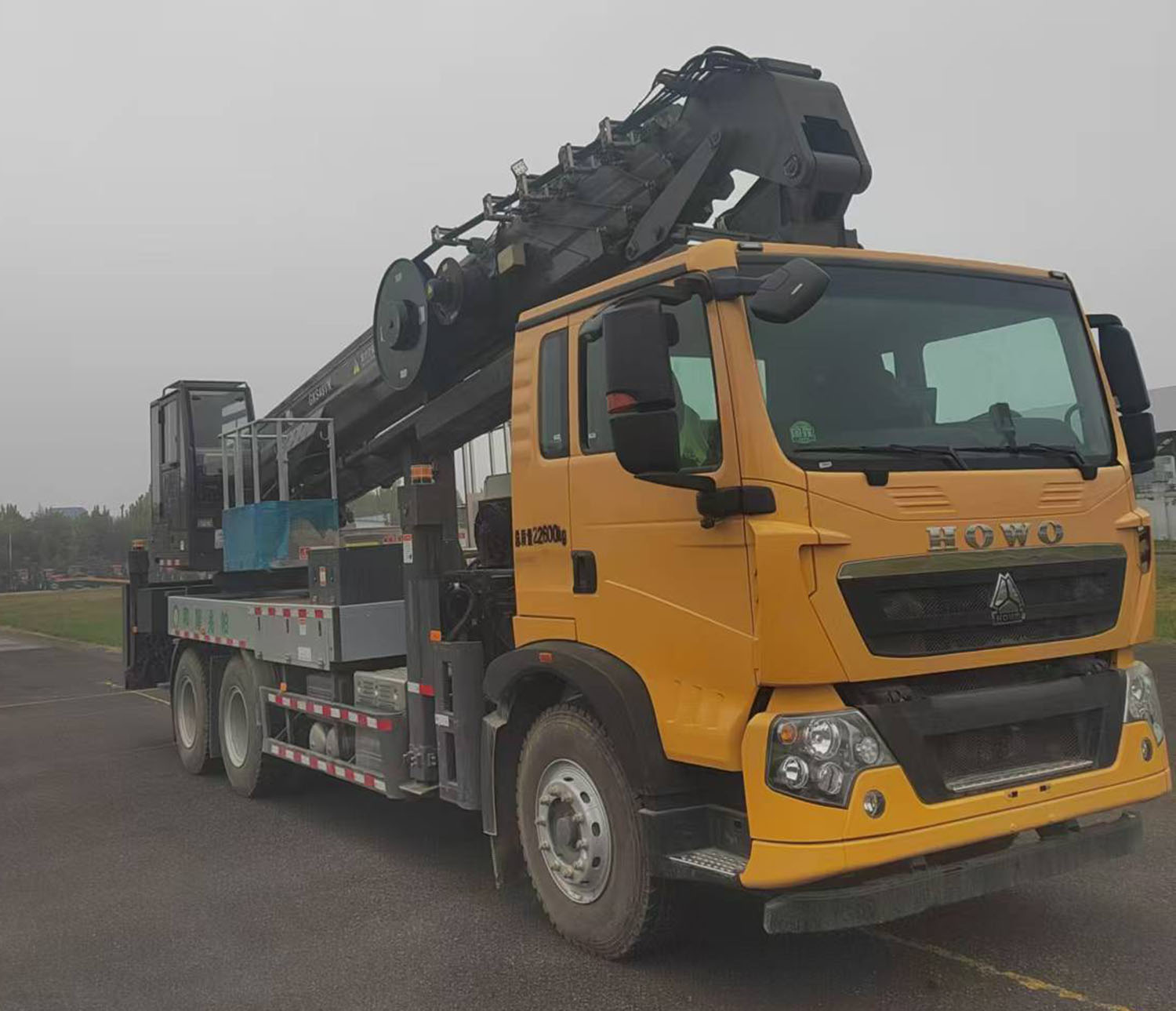 和隆兆帕牌LZP5230JGK高空作業(yè)車