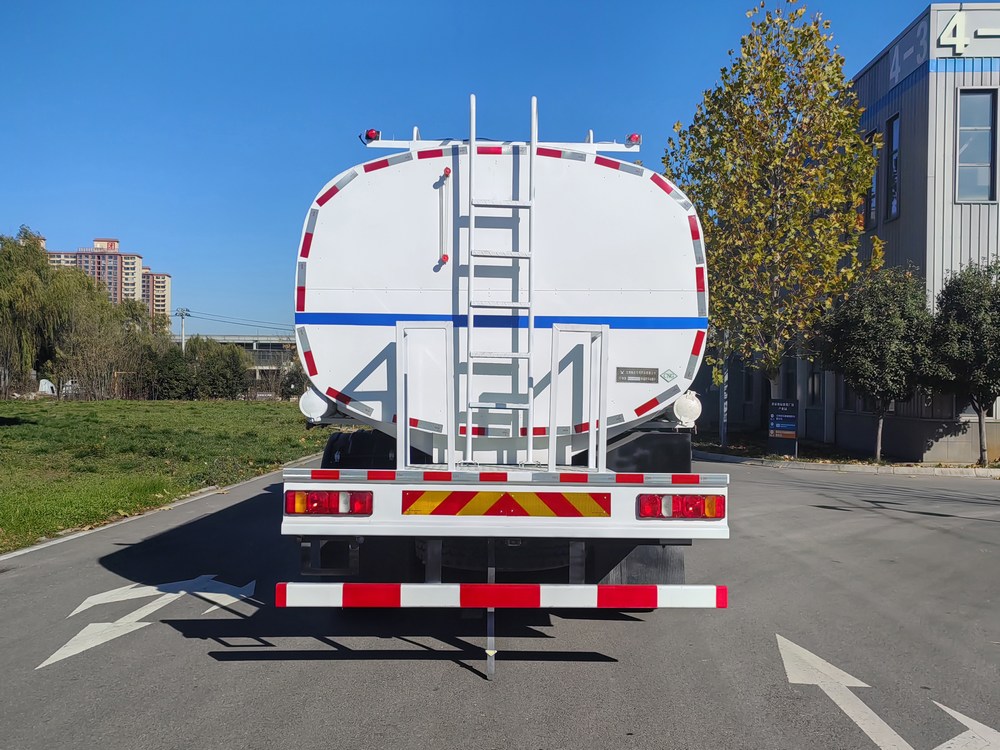 巨錚牌BCD5256GPGZZ6普通液體運輸車公告圖片