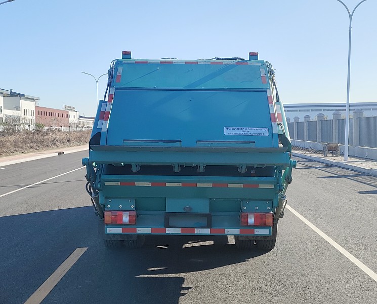 綠葉牌JYJ5127ZYSBEV純電動壓縮式垃圾車公告圖片