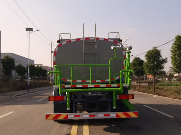 綠化噴灑車圖片