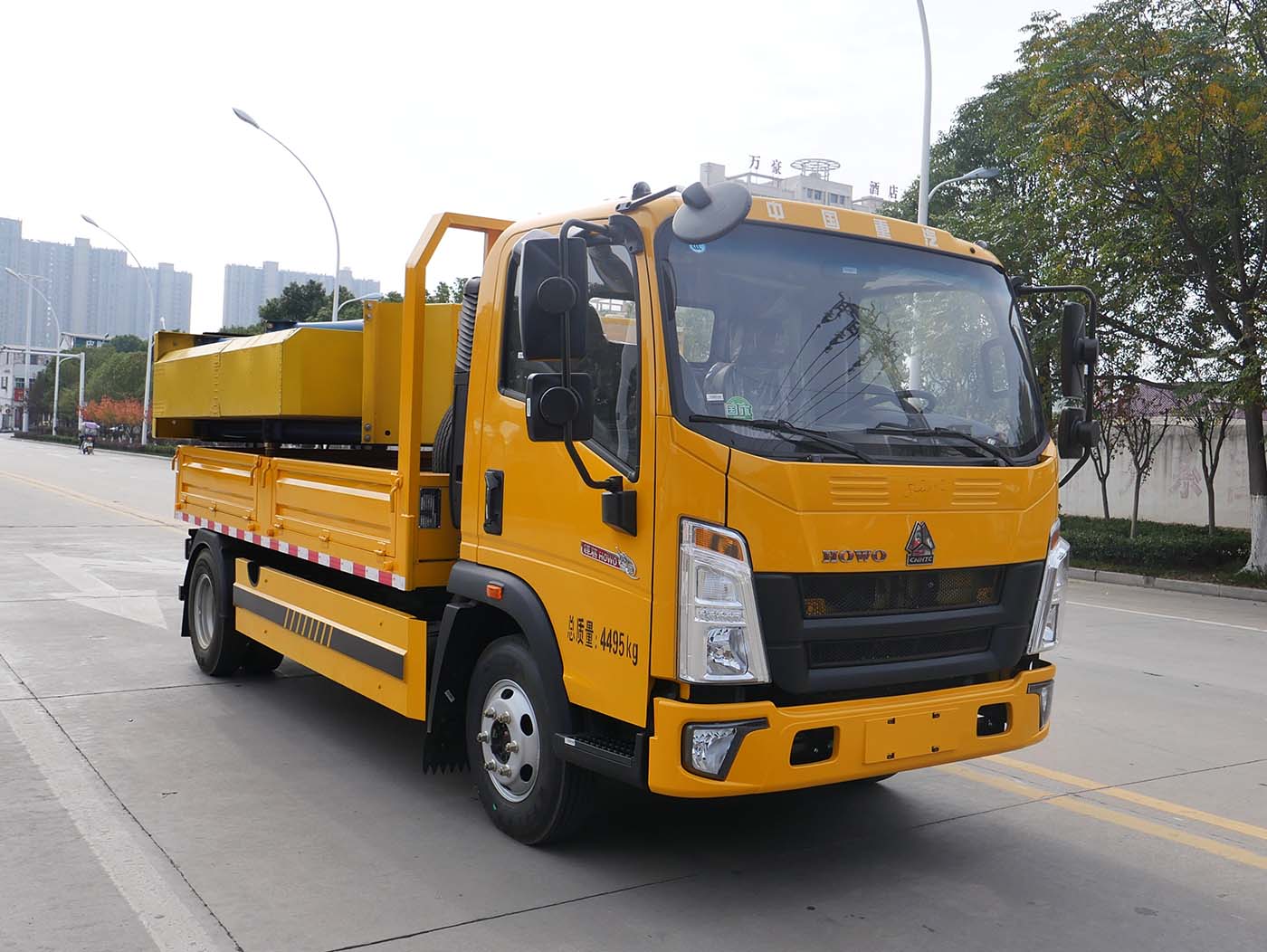 華通牌HCQ5047TFZZZ6CS防撞緩沖車