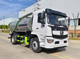 吸粪车