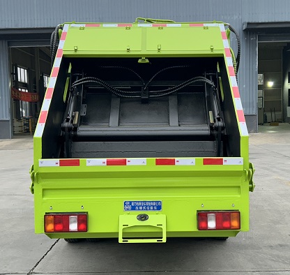 程力威牌CLW5045ZYS6ZS壓縮式垃圾車公告圖片