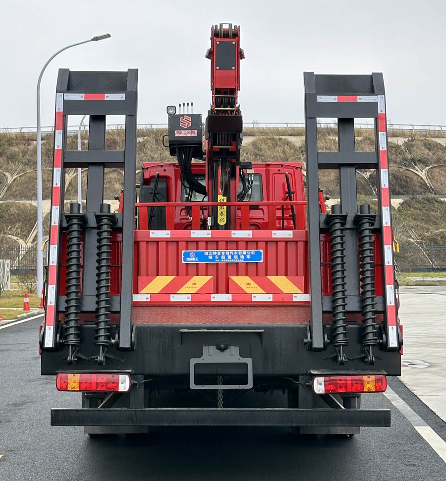 神百重工牌ABC5180JSQZZ6隨車起重運輸車公告圖片