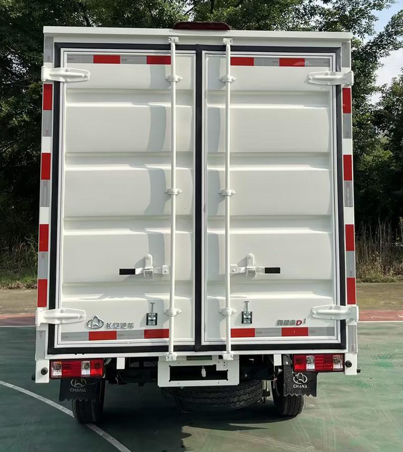 長(zhǎng)安牌CKS5031XXYD3BS6B1廂式運(yùn)輸車公告圖片