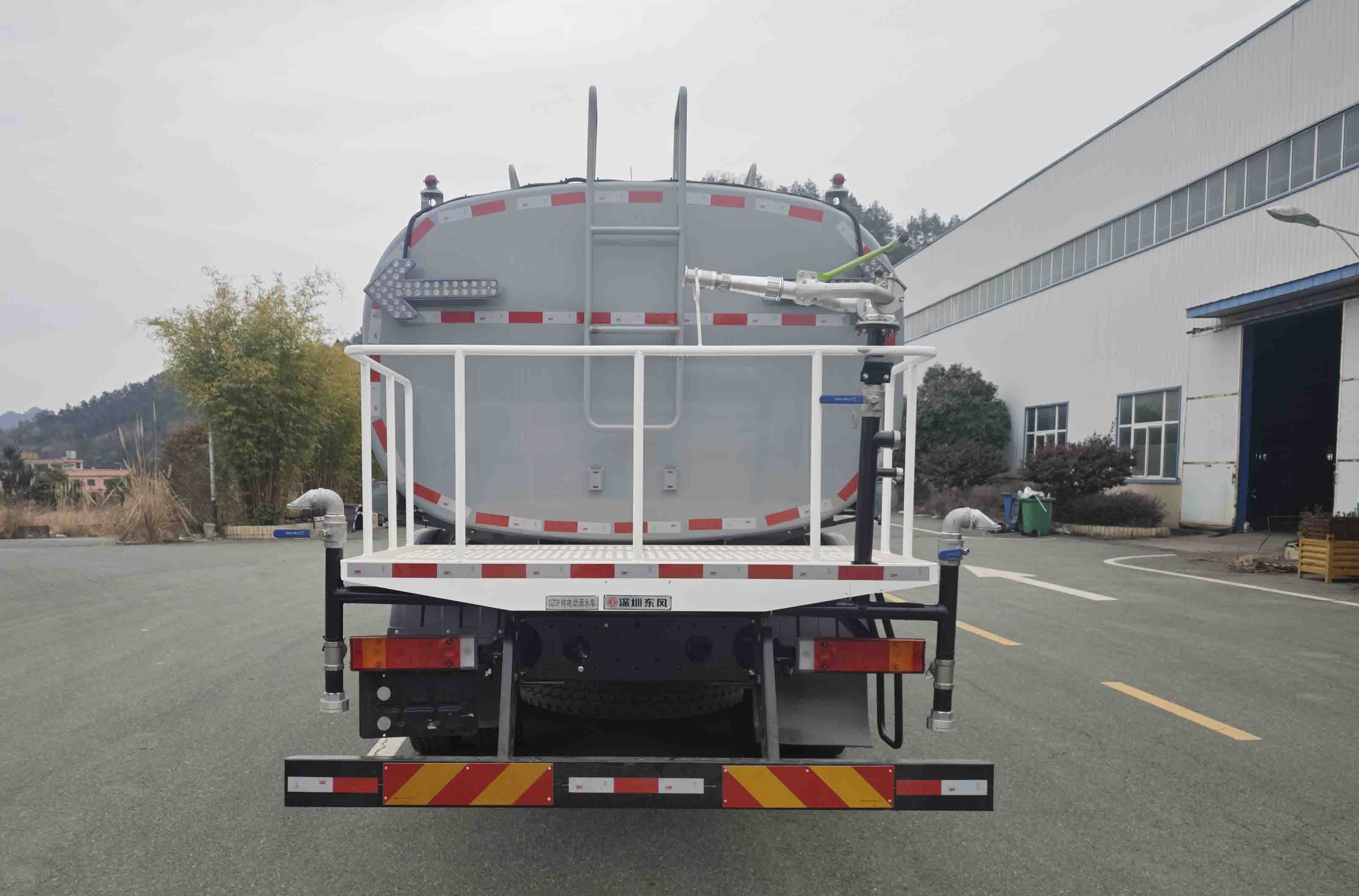 東風牌EQ5250GSSSBEV純電動灑水車公告圖片