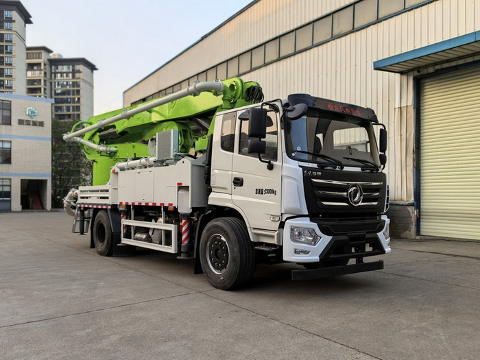 長(zhǎng)興德龍牌ZZZ5230THBDF6混凝土泵車
