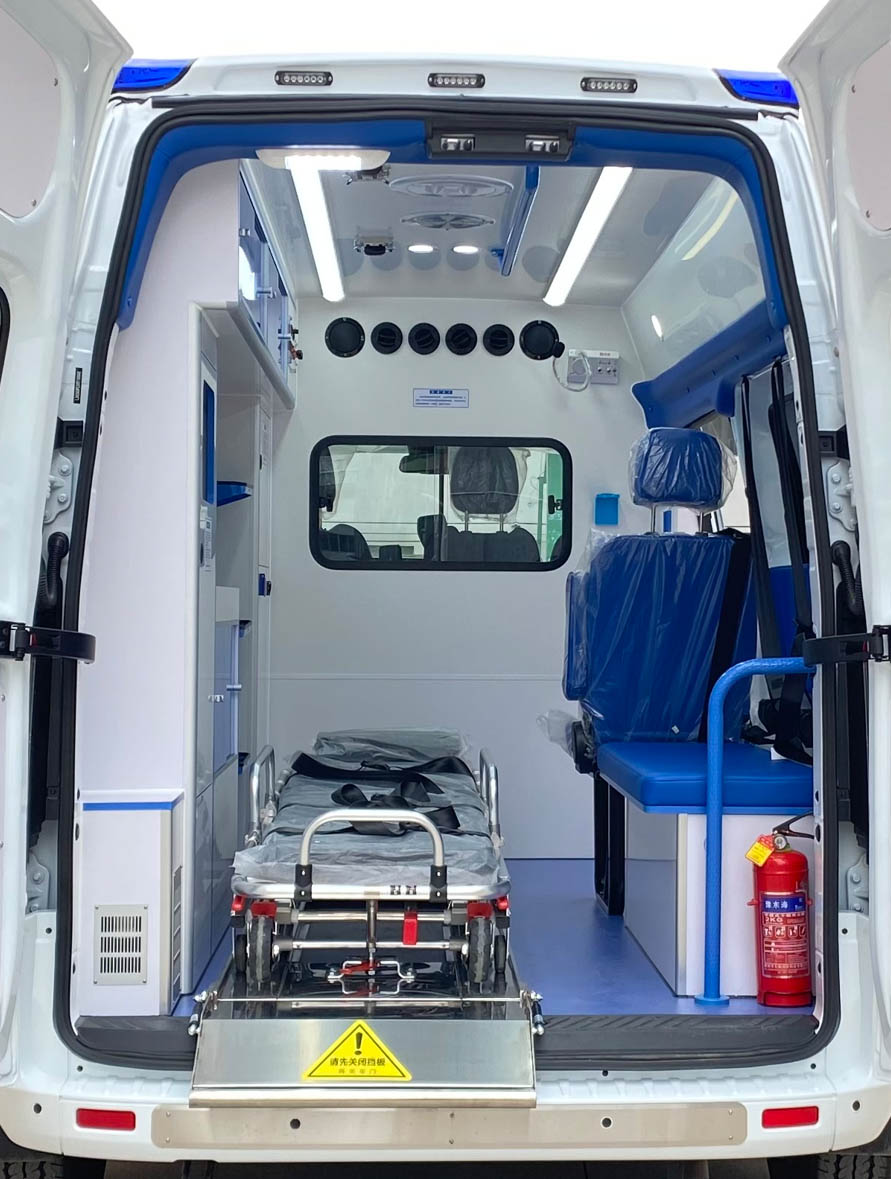 春風(fēng)貴客牌GKQ5036XJHT6救護(hù)車公告圖片