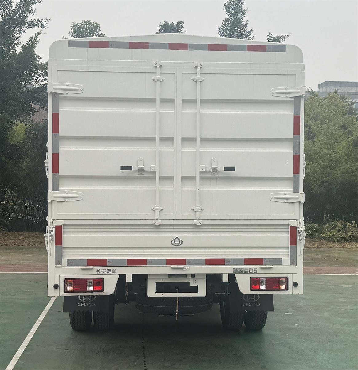 長安牌CKS5032CCYD5FD6B3倉柵式運輸車公告圖片