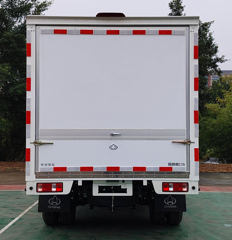 長安牌CKS5032XYKD5DD6B1翼開啟廂式貨車公告圖片