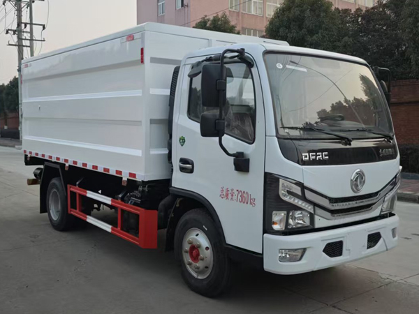 程力威牌CLW5070XTYCDP密閉式桶裝垃圾車