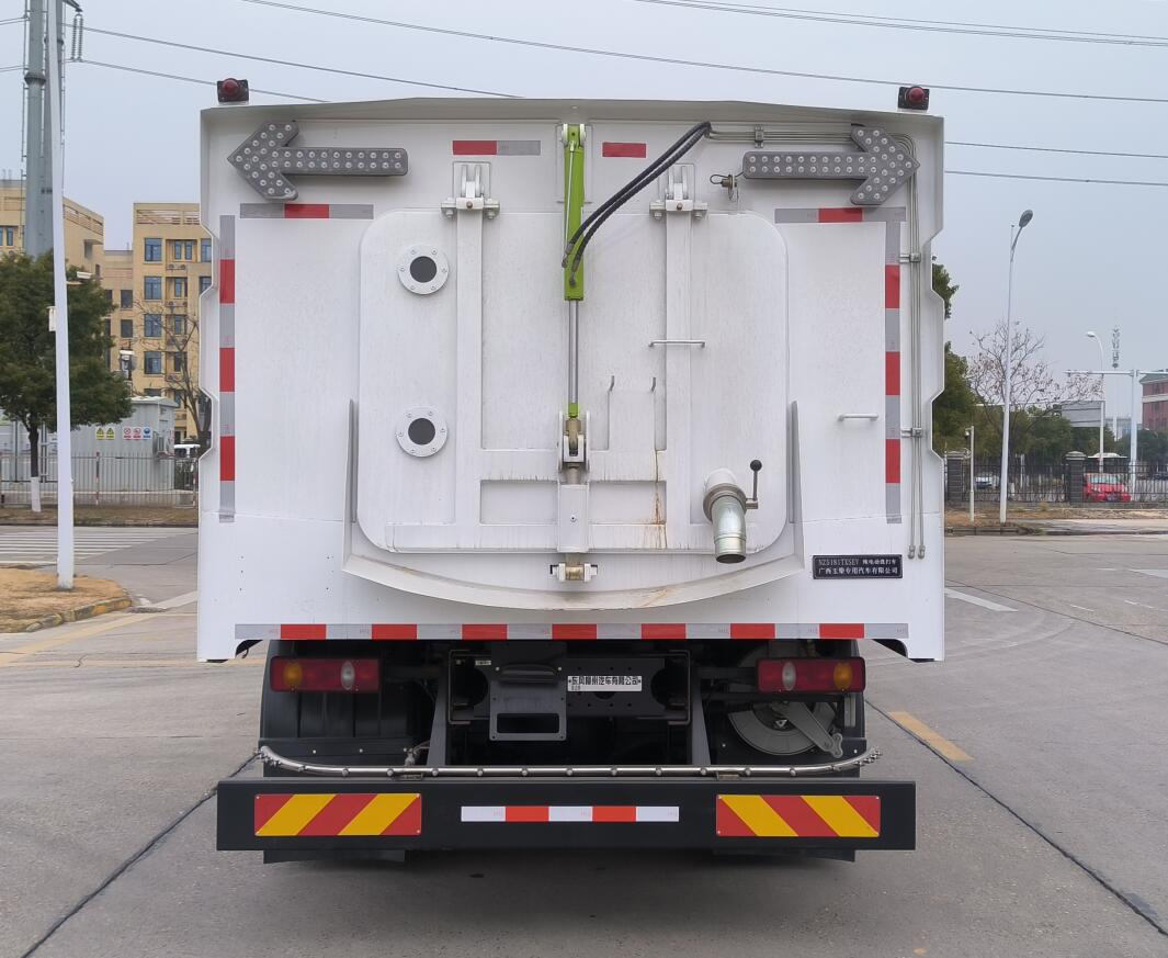 玉柴專汽牌NZ5181TXSEV純電動(dòng)洗掃車公告圖片