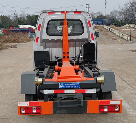 程力威牌CLW5033ZXX6HS車廂可卸式垃圾車公告圖片