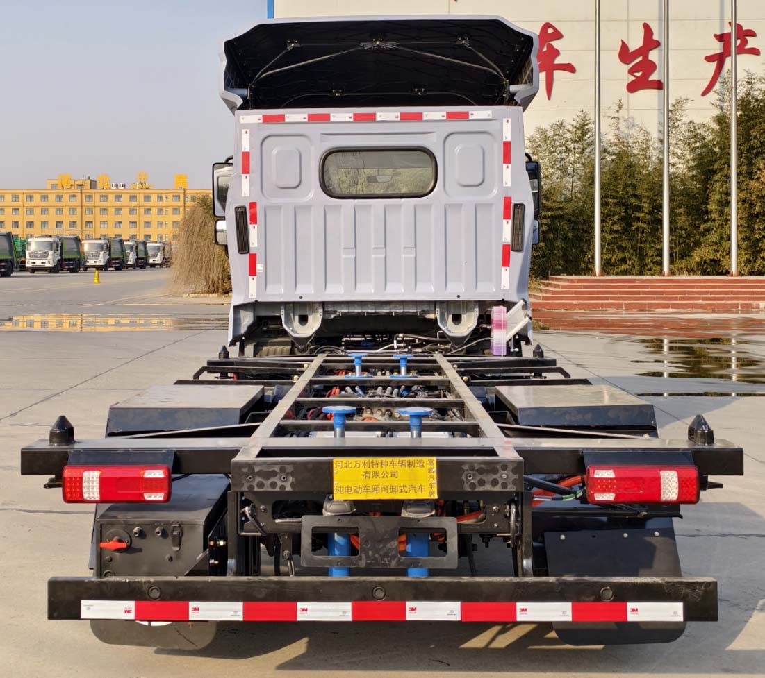 富巖汽車牌HWL5040ZKXBEV純電動(dòng)車廂可卸式汽車公告圖片