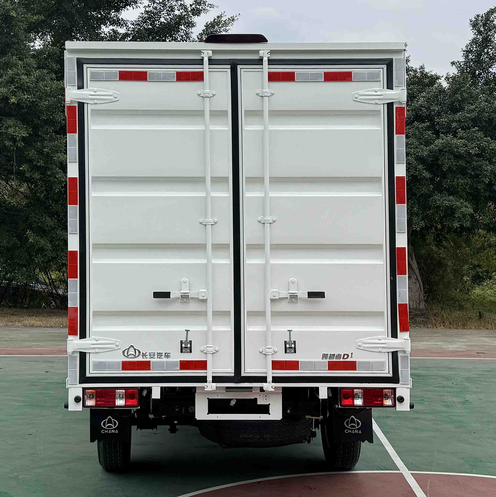 長安牌CKS5021XXYD3BS6B1廂式貨車公告圖片