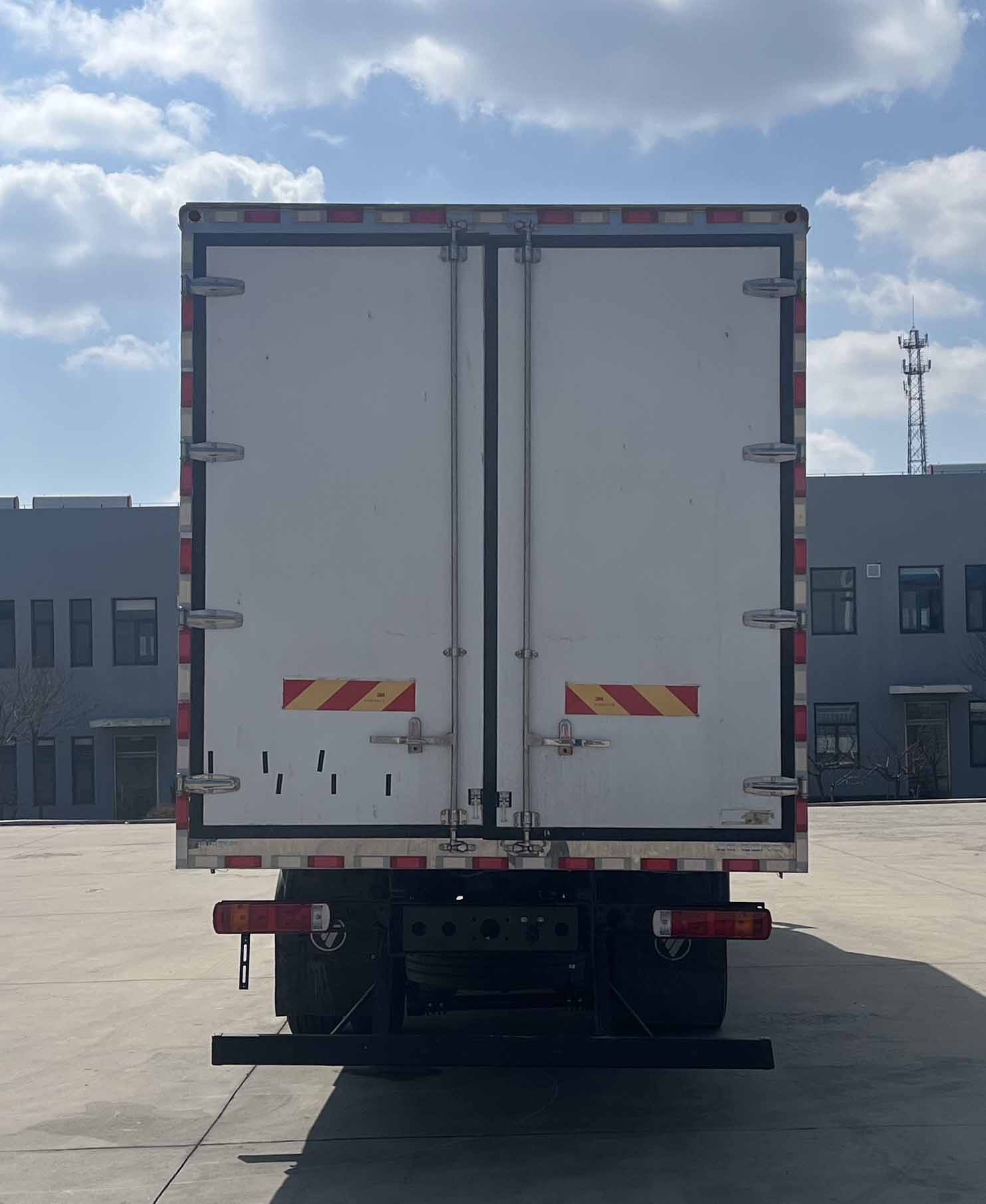 福田牌BJ5186XLC-05冷藏車公告圖片